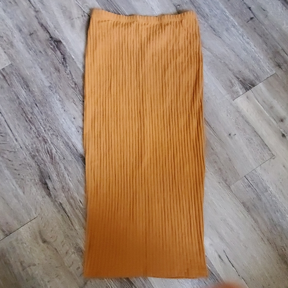 SHEIN Front Slit Ribbed Pencil Skirt - Picture 4 of 4